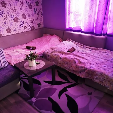 Lavender, Near To Airport Apartment *